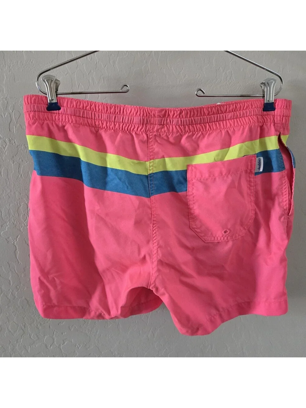 Chubbies Hotdogger Retro 80s Men's Swim Trunks Swim Shorts Neon Pink Medium